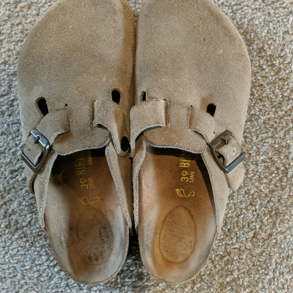 Birkenstocks Boston taupe suede clog
